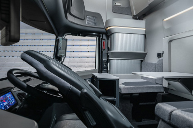 Futuristic and functional. Shown interior of the concept truck MAZ-X – competitor KamAZ К5+